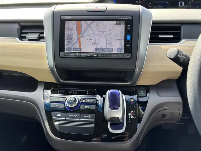 ホンダ フリード ハイブリット G ホンダセンシング 福岡県 2016(平28)年 9.2万km ホワイトオーキッドパール プッシュスタートボタン/スマートキー/クルーズコントロール/前方ドライブレコーダー/純正フロアマット/両側パワースライドドア/LEDヘッドライト/衝突軽減ブレーキ/Bluetoothオーディオ/バックカメラ/純正フロアマット