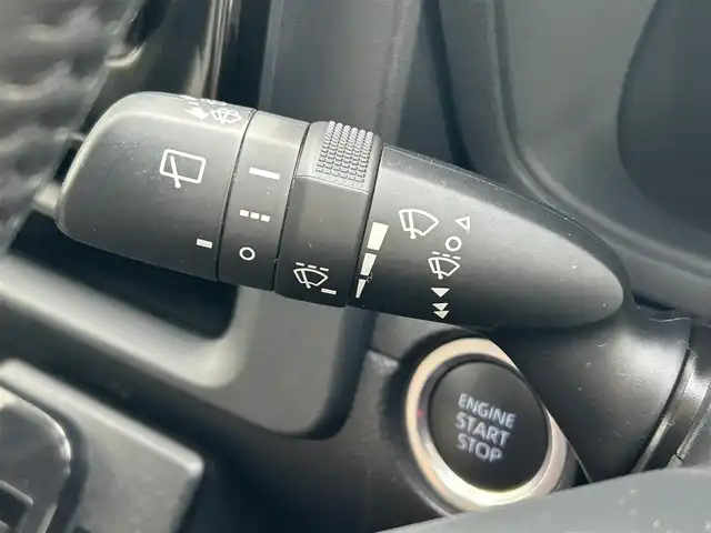 トヨタ シエンタ Z 佐賀県 2023(令5)年 1.6万km ホワイトパールクリスタルシャイン トヨタセーフティセンス/・プリクラッシュセーフティシステム/・レーダークルーズコントロール/・レーンディパーチャーアラート/・オートマチィックハイビーム/ブラインドスポットモニター/リアクロストラフィックアラート/クリアランスソナー/パーキングサポートブレーキ/プロアクティブドライビングアシスト/純正ディスプレイオーディオ/・コネクティッドナビ/・パノラミックビューモニター/・フルセグTV/BT/・CD/DVDデッキ/・TVキャンセラー/純正12型フリップダウンモニター/両側パワースライドドア/純正15インチAW/LEDヘッドライト/オートライト/ETC/プッシュスタート/ステアリングスイッチ/取扱説明書/保証書