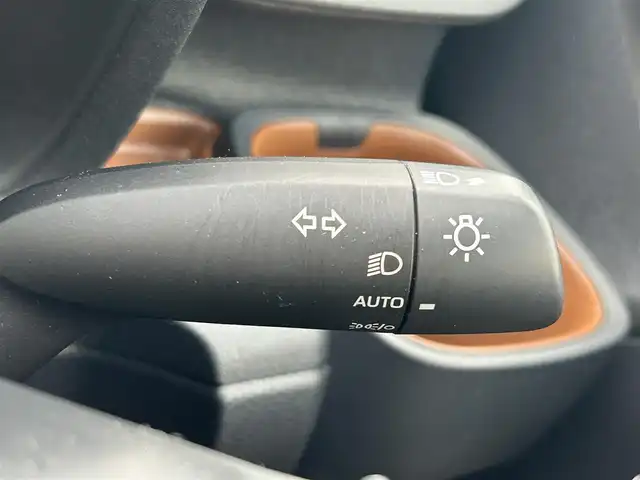 トヨタ シエンタ Z 佐賀県 2023(令5)年 1.6万km ホワイトパールクリスタルシャイン トヨタセーフティセンス/・プリクラッシュセーフティシステム/・レーダークルーズコントロール/・レーンディパーチャーアラート/・オートマチィックハイビーム/ブラインドスポットモニター/リアクロストラフィックアラート/クリアランスソナー/パーキングサポートブレーキ/プロアクティブドライビングアシスト/純正ディスプレイオーディオ/・コネクティッドナビ/・パノラミックビューモニター/・フルセグTV/BT/・CD/DVDデッキ/・TVキャンセラー/純正12型フリップダウンモニター/両側パワースライドドア/純正15インチAW/LEDヘッドライト/オートライト/ETC/プッシュスタート/ステアリングスイッチ/取扱説明書/保証書