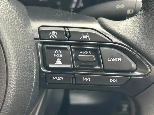 トヨタ シエンタ Z 佐賀県 2023(令5)年 1.6万km ホワイトパールクリスタルシャイン トヨタセーフティセンス/・プリクラッシュセーフティシステム/・レーダークルーズコントロール/・レーンディパーチャーアラート/・オートマチィックハイビーム/ブラインドスポットモニター/リアクロストラフィックアラート/クリアランスソナー/パーキングサポートブレーキ/プロアクティブドライビングアシスト/純正ディスプレイオーディオ/・コネクティッドナビ/・パノラミックビューモニター/・フルセグTV/BT/・CD/DVDデッキ/・TVキャンセラー/純正12型フリップダウンモニター/両側パワースライドドア/純正15インチAW/LEDヘッドライト/オートライト/ETC/プッシュスタート/ステアリングスイッチ/取扱説明書/保証書