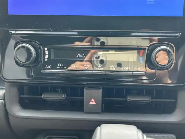 トヨタ シエンタ Z 佐賀県 2023(令5)年 1.6万km ホワイトパールクリスタルシャイン トヨタセーフティセンス/・プリクラッシュセーフティシステム/・レーダークルーズコントロール/・レーンディパーチャーアラート/・オートマチィックハイビーム/ブラインドスポットモニター/リアクロストラフィックアラート/クリアランスソナー/パーキングサポートブレーキ/プロアクティブドライビングアシスト/純正ディスプレイオーディオ/・コネクティッドナビ/・パノラミックビューモニター/・フルセグTV/BT/・CD/DVDデッキ/・TVキャンセラー/純正12型フリップダウンモニター/両側パワースライドドア/純正15インチAW/LEDヘッドライト/オートライト/ETC/プッシュスタート/ステアリングスイッチ/取扱説明書/保証書