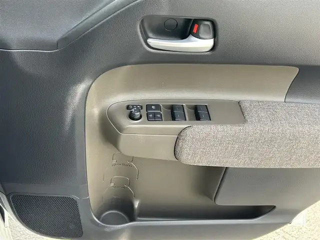 トヨタ シエンタ Z 佐賀県 2023(令5)年 1.6万km ホワイトパールクリスタルシャイン トヨタセーフティセンス/・プリクラッシュセーフティシステム/・レーダークルーズコントロール/・レーンディパーチャーアラート/・オートマチィックハイビーム/ブラインドスポットモニター/リアクロストラフィックアラート/クリアランスソナー/パーキングサポートブレーキ/プロアクティブドライビングアシスト/純正ディスプレイオーディオ/・コネクティッドナビ/・パノラミックビューモニター/・フルセグTV/BT/・CD/DVDデッキ/・TVキャンセラー/純正12型フリップダウンモニター/両側パワースライドドア/純正15インチAW/LEDヘッドライト/オートライト/ETC/プッシュスタート/ステアリングスイッチ/取扱説明書/保証書