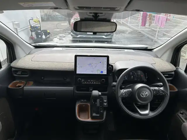 トヨタ シエンタ Z 佐賀県 2023(令5)年 1.6万km ホワイトパールクリスタルシャイン トヨタセーフティセンス/・プリクラッシュセーフティシステム/・レーダークルーズコントロール/・レーンディパーチャーアラート/・オートマチィックハイビーム/ブラインドスポットモニター/リアクロストラフィックアラート/クリアランスソナー/パーキングサポートブレーキ/プロアクティブドライビングアシスト/純正ディスプレイオーディオ/・コネクティッドナビ/・パノラミックビューモニター/・フルセグTV/BT/・CD/DVDデッキ/・TVキャンセラー/純正12型フリップダウンモニター/両側パワースライドドア/純正15インチAW/LEDヘッドライト/オートライト/ETC/プッシュスタート/ステアリングスイッチ/取扱説明書/保証書