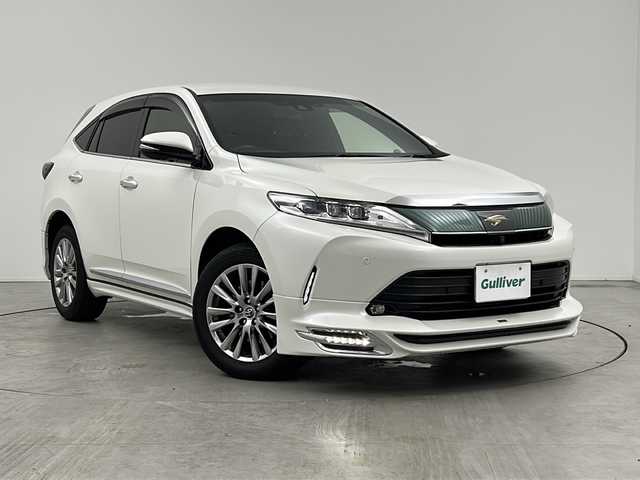 トヨタ ハリアー プログレス 三重県 2019(平31)年 4.5万km ホワイトパールクリスタルシャイン 禁煙車/純正9インチナビ/・Bluetooth・フルセグ・CD/DVD・USB/JBLサウンド/TRDフルエアロ/全方位カメラ/前方ドラレコ/トヨタセーフティセンス/・プリクラッシュセーフティシステム/・レーダークルーズコントロール/デュアルオートAC/MTモード付AT/ウッドコンビステアリング/パワーバックドア/パワーシート/ハーフレザーシート/ビルドインETC２．０/100V電源
