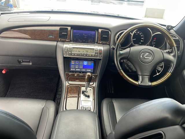 レクサス ＳＣ 430 沖縄県 2006(平18)年 11.6万km ブラキッシュレッドマイカ 社外ナビ(AVCI-RZ821-D)/（AM／FM／IPOD／BT）/フルセグTV　/横滑り防止装置/盗難防止装置　/本革シート　/マークレビンソン　/ビルトインＥＴＣ　/ＡＦＳ　/クルーズコントロール/オートエアコン/オートライト　/シートメモリー/純正１８インチアルミホイール　/純正フロアマット/バックカメラ/パワーステアリング/パワーウィンドウ/オープンカー/MTモード付AT