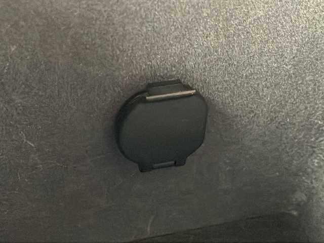 レクサス ＳＣ 430 沖縄県 2006(平18)年 11.6万km ブラキッシュレッドマイカ 社外ナビ(AVCI-RZ821-D)/（AM／FM／IPOD／BT）/フルセグTV　/横滑り防止装置/盗難防止装置　/本革シート　/マークレビンソン　/ビルトインＥＴＣ　/ＡＦＳ　/クルーズコントロール/オートエアコン/オートライト　/シートメモリー/純正１８インチアルミホイール　/純正フロアマット/バックカメラ/パワーステアリング/パワーウィンドウ/オープンカー/MTモード付AT