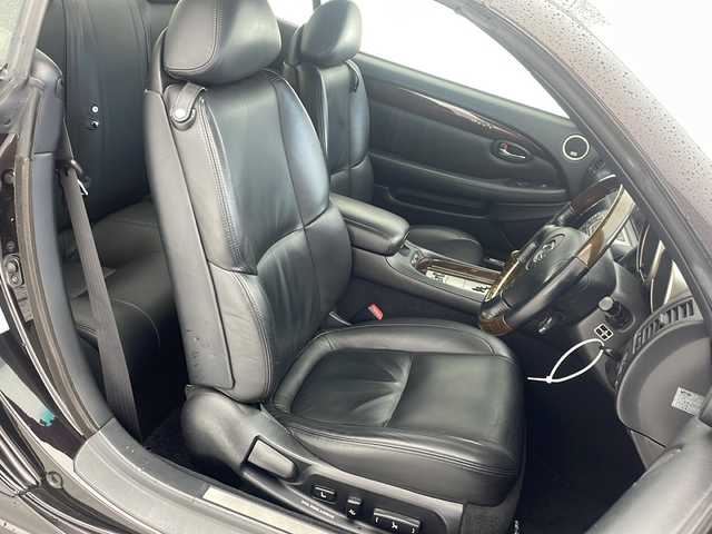 レクサス ＳＣ 430 沖縄県 2006(平18)年 11.6万km ブラキッシュレッドマイカ 社外ナビ(AVCI-RZ821-D)/（AM／FM／IPOD／BT）/フルセグTV　/横滑り防止装置/盗難防止装置　/本革シート　/マークレビンソン　/ビルトインＥＴＣ　/ＡＦＳ　/クルーズコントロール/オートエアコン/オートライト　/シートメモリー/純正１８インチアルミホイール　/純正フロアマット/バックカメラ/パワーステアリング/パワーウィンドウ/オープンカー/MTモード付AT