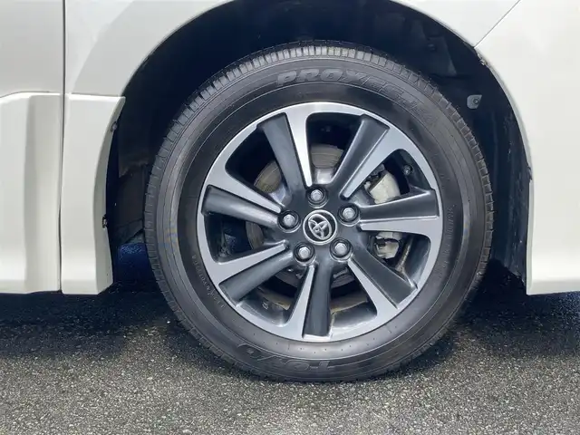 トヨタ ヴォクシー ZS 煌Ⅱ 静岡県 2020(令2)年 1.1万km ホワイトパールクリスタルシャイン セーフティセンス/純正9型SDナビ（NSZT-Y68T）/   AM FM CD DVD Bluetooth SD SDREC/フルセグTV/バックカメラ/ETC/純正12.1型後席ディスプレイ/両側パワースライドドア/クルーズコントロール/前後クリアランスソナー/LEDヘッドライト/ウォークスルー/リアロールサンシェード/純正フロアマット/純正アルミホイール/スマートキー×2本/ドライブレコーダー