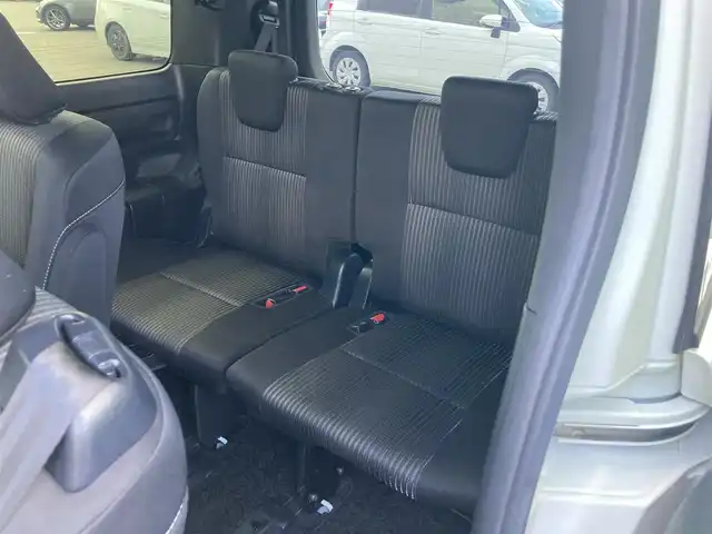 トヨタ ヴォクシー ZS 煌Ⅱ 静岡県 2020(令2)年 1.1万km ホワイトパールクリスタルシャイン セーフティセンス/純正9型SDナビ（NSZT-Y68T）/   AM FM CD DVD Bluetooth SD SDREC/フルセグTV/バックカメラ/ETC/純正12.1型後席ディスプレイ/両側パワースライドドア/クルーズコントロール/前後クリアランスソナー/LEDヘッドライト/ウォークスルー/リアロールサンシェード/純正フロアマット/純正アルミホイール/スマートキー×2本/ドライブレコーダー