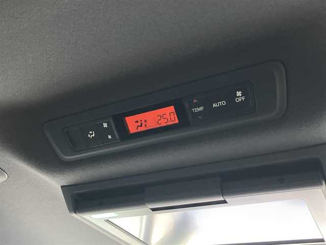 トヨタ ヴォクシー ZS 煌Ⅱ 静岡県 2020(令2)年 1.1万km ホワイトパールクリスタルシャイン セーフティセンス/純正9型SDナビ（NSZT-Y68T）/   AM FM CD DVD Bluetooth SD SDREC/フルセグTV/バックカメラ/ETC/純正12.1型後席ディスプレイ/両側パワースライドドア/クルーズコントロール/前後クリアランスソナー/LEDヘッドライト/ウォークスルー/リアロールサンシェード/純正フロアマット/純正アルミホイール/スマートキー×2本/ドライブレコーダー