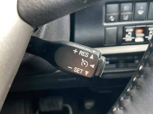 トヨタ ヴォクシー ZS 煌Ⅱ 静岡県 2020(令2)年 1.1万km ホワイトパールクリスタルシャイン セーフティセンス/純正9型SDナビ（NSZT-Y68T）/   AM FM CD DVD Bluetooth SD SDREC/フルセグTV/バックカメラ/ETC/純正12.1型後席ディスプレイ/両側パワースライドドア/クルーズコントロール/前後クリアランスソナー/LEDヘッドライト/ウォークスルー/リアロールサンシェード/純正フロアマット/純正アルミホイール/スマートキー×2本/ドライブレコーダー