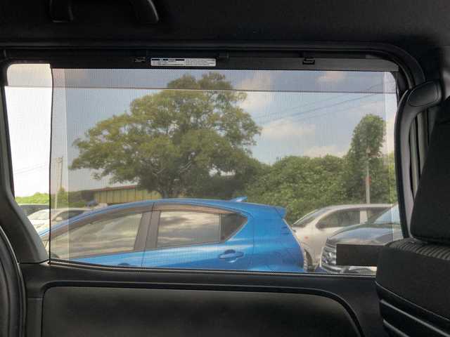 トヨタ ヴォクシー ZS 煌Ⅱ 静岡県 2020(令2)年 1.1万km ホワイトパールクリスタルシャイン セーフティセンス/純正9型SDナビ（NSZT-Y68T）/   AM FM CD DVD Bluetooth SD SDREC/フルセグTV/バックカメラ/ETC/純正12.1型後席ディスプレイ/両側パワースライドドア/クルーズコントロール/前後クリアランスソナー/LEDヘッドライト/ウォークスルー/リアロールサンシェード/純正フロアマット/純正アルミホイール/スマートキー×2本/ドライブレコーダー