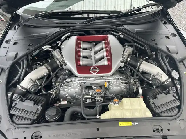日産 ＧＴ－Ｒ ブラックエディション 埼玉県 2020(令2)年 0.1万km メテオフレークブラックパール ・登録時走行距離566KM/・ガレージ保管　禁煙車/・ディーラー点検記録R２：４：５年有　/・赤/黒コンビレカロレザーシート　/・シートヒーター/・パワーシート/・純正ナビフルセグTV　アップカープレイ　/・バックカメラ　/・ETC　/・BOSEサウンド　/・ブレンボブレーキキャリパー/・PVガラス/・パドルシフト/・クルーズコントロール/・360°ドライブレコーダー/・F255/40ZR20/・R285/35ZRF20/・保証書