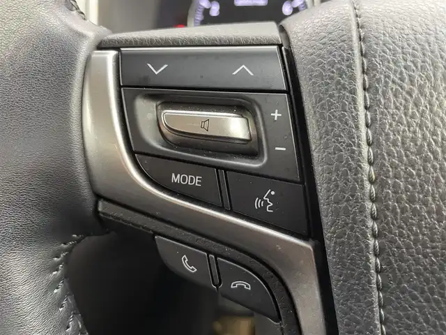 トヨタ クラウン ロイヤル ロイヤルサルーン i－Four 富山県 2016(平28)年 3万km ブラック ワンオーナー/4WD/純正SDナビ（FM/AM/CD/DVD/BD/BT/AUX）/フルセグTV/バックカメラ/社外AW付冬タイヤ車載/プリクラッシュセーフティシステム/レーダークルーズコントロール/レーンキープアシスト/前席パワーシート/プッシュスタート/スマートキー/スペアキー1本/ビルトインETC/純正フロアマット/純正16インチAW/LEDヘッドライト/オートマチックハイビーム/フォグランプ/横滑り防止装置/盗難防止装置/オートワイパー/電格ミラー/革巻きステアリング/ステアリングスイッチ/取扱説明書/保証書