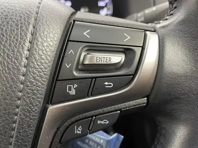 トヨタ クラウン ロイヤル ロイヤルサルーン i－Four 富山県 2016(平28)年 3万km ブラック ワンオーナー/4WD/純正SDナビ（FM/AM/CD/DVD/BD/BT/AUX）/フルセグTV/バックカメラ/社外AW付冬タイヤ車載/プリクラッシュセーフティシステム/レーダークルーズコントロール/レーンキープアシスト/前席パワーシート/プッシュスタート/スマートキー/スペアキー1本/ビルトインETC/純正フロアマット/純正16インチAW/LEDヘッドライト/オートマチックハイビーム/フォグランプ/横滑り防止装置/盗難防止装置/オートワイパー/電格ミラー/革巻きステアリング/ステアリングスイッチ/取扱説明書/保証書