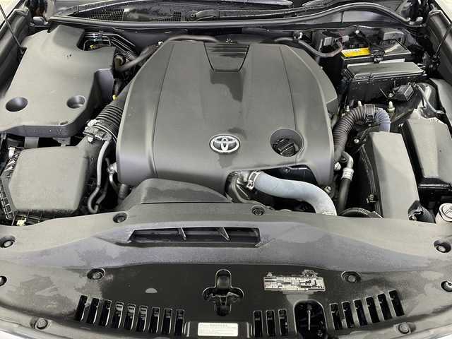 トヨタ クラウン ロイヤル ロイヤルサルーン i－Four 栃木県 2016(平28)年 3万km ブラック ワンオーナー/4WD/純正SDナビ/・CD/DVD/BD/BT/AUX/フルセグTV/バックカメラ/社外AW付冬タイヤ車載/プリクラッシュセーフティシステム/レーダークルーズコントロール/レーンキープアシスト/前席パワーシート/ビルトインETC/LEDヘッドライト/オートマチックハイビーム/フォグランプ/革巻きステアリング/ステアリングスイッチ/純正フロアマット/純正16インチAW/プッシュスタート/スマートキー×２/取扱説明書/保証書