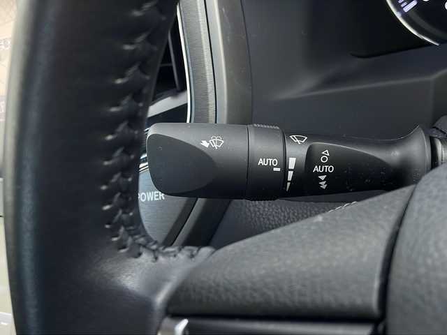 トヨタ クラウン ロイヤル ロイヤルサルーン i－Four 栃木県 2016(平28)年 3万km ブラック ワンオーナー/4WD/純正SDナビ/・CD/DVD/BD/BT/AUX/フルセグTV/バックカメラ/社外AW付冬タイヤ車載/プリクラッシュセーフティシステム/レーダークルーズコントロール/レーンキープアシスト/前席パワーシート/ビルトインETC/LEDヘッドライト/オートマチックハイビーム/フォグランプ/革巻きステアリング/ステアリングスイッチ/純正フロアマット/純正16インチAW/プッシュスタート/スマートキー×２/取扱説明書/保証書