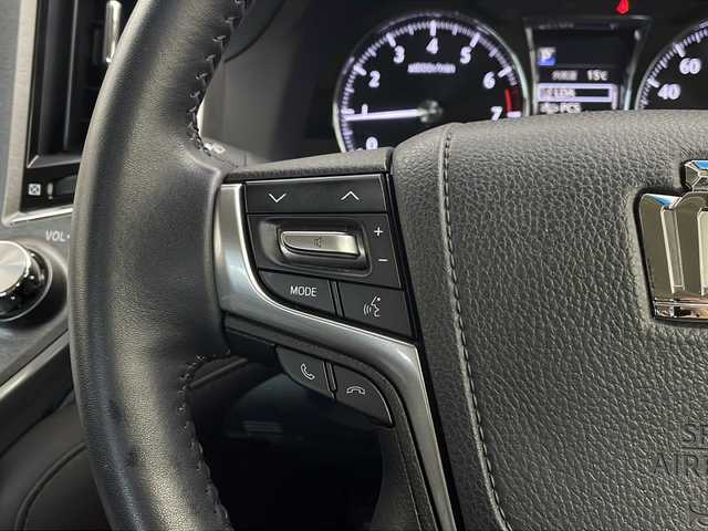 トヨタ クラウン ロイヤル ロイヤルサルーン i－Four 栃木県 2016(平28)年 3万km ブラック ワンオーナー/4WD/純正SDナビ/・CD/DVD/BD/BT/AUX/フルセグTV/バックカメラ/社外AW付冬タイヤ車載/プリクラッシュセーフティシステム/レーダークルーズコントロール/レーンキープアシスト/前席パワーシート/ビルトインETC/LEDヘッドライト/オートマチックハイビーム/フォグランプ/革巻きステアリング/ステアリングスイッチ/純正フロアマット/純正16インチAW/プッシュスタート/スマートキー×２/取扱説明書/保証書