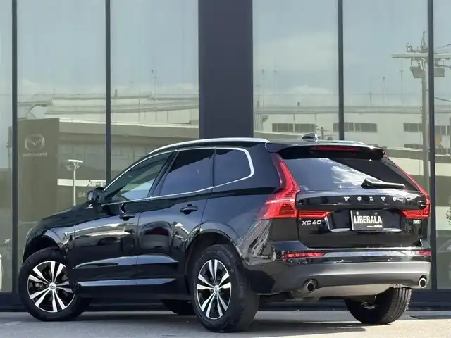 ボルボ ＸＣ６０ B5 AWD モーメンタム 石川県 2021(令3)年 1.7万km オニキスブラックP 茶革シート /シートヒーター /衝突軽減ブレーキ /アダプティブクルーズコントロール /ブラインドスポットモニター /純正ナビ フルセグTV /360カメラ /クリアランスソナー /電動リアゲート /ヘッドアップディスプレイ