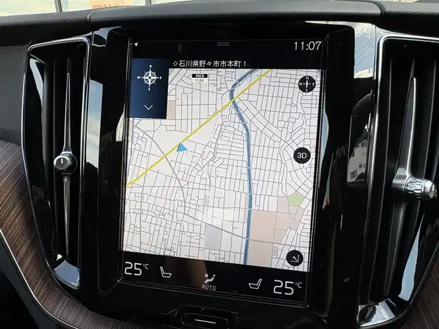 ボルボ ＸＣ６０ B5 AWD モーメンタム 石川県 2021(令3)年 1.7万km オニキスブラックP 茶革シート /シートヒーター /衝突軽減ブレーキ /アダプティブクルーズコントロール /ブラインドスポットモニター /純正ナビ フルセグTV /360カメラ /クリアランスソナー /電動リアゲート /ヘッドアップディスプレイ