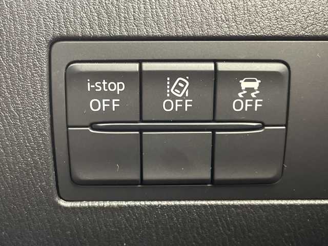 マツダ デミオ XD ツーリング 愛知県 2017(平29)年 6.2万km スノーフレイクホワイトパールマイカ 純正マツダコネクトナビ・フルセグTV/CD・DVD・Bluetooth再生/バックカメラ/純正LEDヘッドライト/ブラインドスポットモニター/ヘッドアップディスプレイ/ドライブレコーダー/社外１７インチAW/ローダウン/Greddyマフラー/セーフティパッケージ