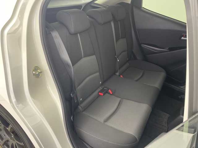 マツダ デミオ XD ツーリング 愛知県 2017(平29)年 6.2万km スノーフレイクホワイトパールマイカ 純正マツダコネクトナビ・フルセグTV/CD・DVD・Bluetooth再生/バックカメラ/純正LEDヘッドライト/ブラインドスポットモニター/ヘッドアップディスプレイ/ドライブレコーダー/社外１７インチAW/ローダウン/Greddyマフラー/セーフティパッケージ