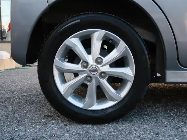 日産 デイズ ルークス ハイウェイスター Xターボ 千葉県 2017(平29)年 4.5万km チタニウムグレーメタリック 純正ナビ(MM316D-N)/・AM/FM/CD/DVD/Bluetooth/フルセグTV/全方位カメラ/ETC/純正フロアマット/純正ドアバイザー/純正14インチAW/天井サーキュレーター/左側パワースライドドア /衝突軽減ブレーキ/オートハイビーム/アイドリングストップ/LEDヘッドライト/フォグランプ/スマートキー/保証書