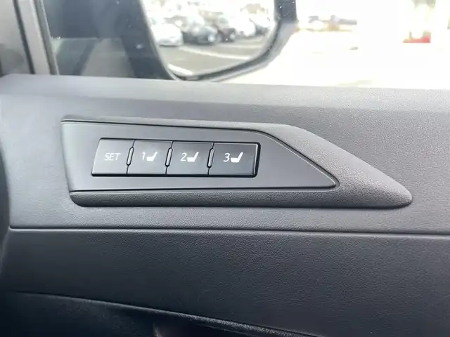 トヨタ ヴェルファイア Z Gエディション 鳥取県 2016(平28)年 6.6万km バーニングブラッククリスタルシャインガラスフレーク 純正10インチナビ/フルセグ/CD/DVD/BT/バックカメラ/純正フリップダウンモニター/ビルトインETC/ブラックレザーシート/前席パワーシート/メモリ機能付き/前席シートヒーター/ステアリングヒーター/両側パワースライドドア/パワーバックドア/クリアランスソナー/LEDヘットライト/純正18インチアルミホイール/プッシュエンジンスタート/スペアキー/フロアマット・ドアバイザー