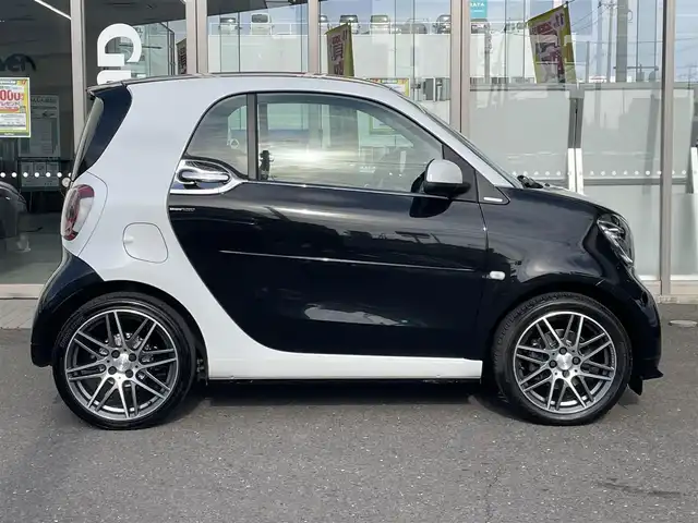 スマート ＭＣＣ スマート フォーツークーペBRABUSエクスクルーシブリミテッド 青森県 2018(平30)年 3.6万km 黒 ガラスルーフ/ＪＢＬサウンド/黒革シート/ディスプレイオーディオ/フルセグＴＶ/バックカメラ/ＥＴＣ２．０/コーナーセンサー/シートヒーター