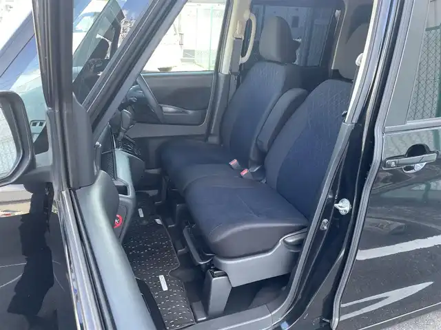 日産 ルークス ハイウェイスター X 鳥取県 2020(令2)年 3.7万km ブラック ワンオーナー/純正SDナビ（MM319D-L）/　【フルセグ/CD/DVD/BT/SD】/前席シートヒーター/ステアリングスイッチ/バックカメラ/全周囲カメラ/左側パワースライドドア/アイドリングストップ/ヘッドライトレベライザー/LEDヘッドライト（AUTO機能付き）/　・フォグランプ/プッシュスタート/コーナーセンサー/純正フロアマット/純正ドアバイザー/衝突軽減システム/盗難防止装置/新車保証書/取扱説明書/スペアキー有