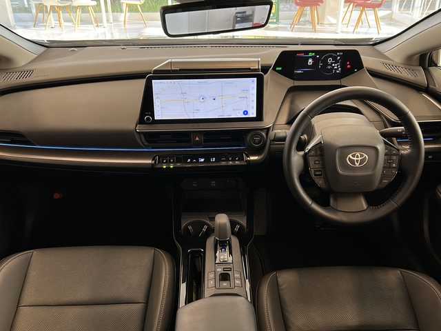 トヨタ プリウス Z 岐阜県 2024(令6)年 1.2万km アティチュードブラックマイカ ワンオーナー/12.3インチディスプレイ（コネクティッドナビ対応）/フルセグTV/Bluetooth/全周囲カメラ/デジタルインナーミラー/レーダークルーズコントロール/前席シートヒーター/前席ベンチレーション/パノラマルーフ/パワーバックドア/ステアリングヒーター/オートマチックハイビーム/車線逸脱警報/ビルトインETC/プラグインHV/保証書