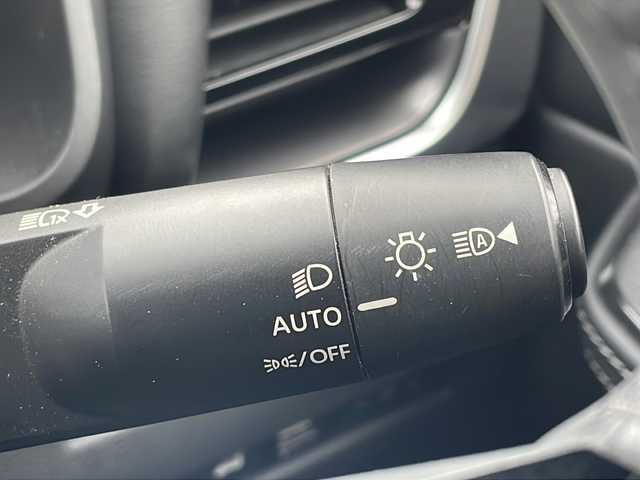 日産 エクストレイル X 千葉県 2023(令5)年 3.6万km ブリリアントホワイトパール ナビＭＭ２２２Ｄ－Ｌ　バックカメラ　プロパイロット　シートヒーター　フルセグ　ＢＴ　ＨＤＭＩ　ＥＴＣ　ＵＳＢ　バーチャルコックピット　電動リアドア　ソナー　ＬＥＤライト　オートライト　１８インチＡＷ