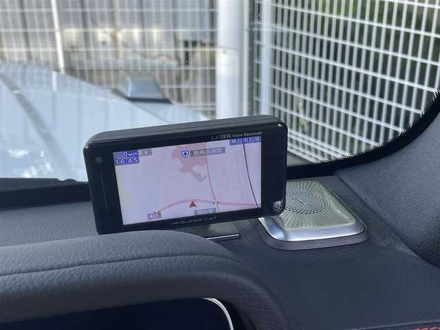 メルセデス・ベンツ ゲレンデヴァーゲン Ｇ３５０ｄ AMGライン 埼玉県 2019(令1)年 5万km ポーラホワイト 純正12.3型ナビ/フルセグ・BT・Applecarplay/全周囲カメラ/サンルーフ/ブルメスターサウンド/クリアランスソナー/アクティブブレーキアシスト/レーンキーピングアシスト/道路標識アシスト/ブラインドスポットアシスト/パーキングアシスト/レーダークルコン/パドルシフト/アイドリングストップ/シートヒーター(D・N・後席)/パワーシート(D・N席)/クライメートコントロール/ダイナミックセレクトスイッチ/電動パーキングブレーキ/電格ミラー/LEDヘッドライト/オートライト/USB端子2コ/レーダー探知機(ユピテル)/前後ドラレコ(ユピテル)/ETC2.0/スマートキー2本/保証書/取扱説明書