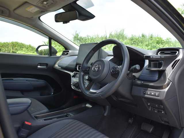 トヨタ アクア Z 福岡県 2021(令3)年 4.1万km ブラックマイカ 純正ディスプレイオーディ/スマートキー/プッシュスタート/パノラマビューカメラ/トヨタセーフティセンス/　・PCS（プリクラッシュセーフティ）/　・LTA（レーントレーシングアシスト）/　・AHB（オートマチックハイビーム）/　・RSA（ロードサインアシスト）/　・レーダークルーズコントロール/　・先行車発進告知機能/ブラインドスポットモニター/運転席パワーシート/純正LEDヘッドライト/純正16インチアルミ/革巻きステアリング/ステアリングスイッチ/モデリスタF/S/Rエアロ/ステアリングヒーター/電動格納ミラー/ETC2．0/保証書/取扱説明書
