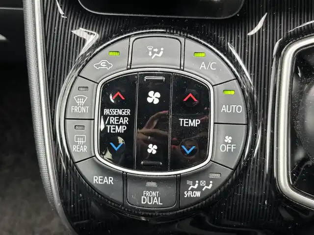 トヨタ エスクァイア ハイブリッド Gi プレミアムパッケージ ブラックテーラード 宮城県 2019(令1)年 5.9万km ブラック 禁煙車アルパイン11インチナビCD/DVD/BT/HDMI/フルセグテレビバックカメラアルパイン１１インチフリップダウントヨタセーフティセンスプリクラッシュセーフティー/オートハイビームクリアランスソナークルーズコントロール/シートヒーター（F/R）ハーフレザーシート/ステアリングリモコンウッドコンビステアリング/LEDライトLEDフォグETCドアバイザー