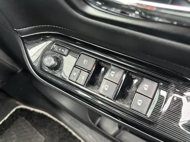 トヨタ エスクァイア ハイブリッド Gi プレミアムパッケージ ブラックテーラード 宮城県 2019(令1)年 5.9万km ブラック 禁煙車アルパイン11インチナビCD/DVD/BT/HDMI/フルセグテレビバックカメラアルパイン１１インチフリップダウントヨタセーフティセンスプリクラッシュセーフティー/オートハイビームクリアランスソナークルーズコントロール/シートヒーター（F/R）ハーフレザーシート/ステアリングリモコンウッドコンビステアリング/LEDライトLEDフォグETCドアバイザー