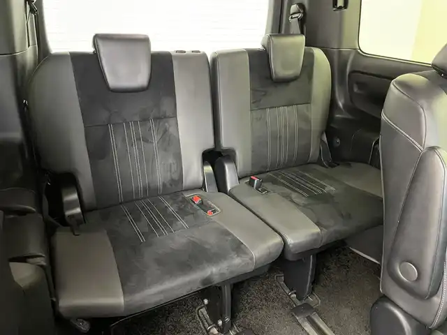 トヨタ エスクァイア ハイブリッド Gi プレミアムパッケージ ブラックテーラード 埼玉県 2019(令1)年 5.9万km ブラック アルパイン11インチナビ/フルセグテレビ/CD/DVD/BT/HDMI/バックカメラ/ETC/アルパイン11インチフリップダウン/クルーズコントロール/トヨタセーフティセンス/プリクラッシュセーフティー/LEDライト/LEDフォグ/オートハイビーム/クリアランスソナー/ハーフレザーシート/シートヒーター（F/R）/ステアリングリモコン/ウッドコンビステアリング