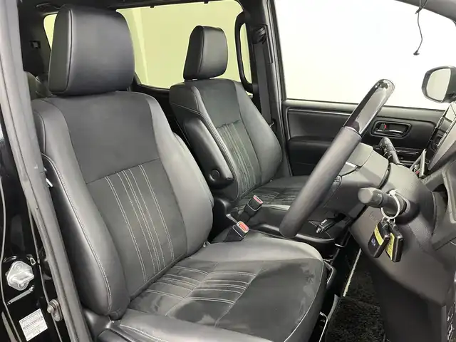 トヨタ エスクァイア ハイブリッド Gi プレミアムパッケージ ブラックテーラード 埼玉県 2019(令1)年 5.9万km ブラック アルパイン11インチナビ/フルセグテレビ/CD/DVD/BT/HDMI/バックカメラ/ETC/アルパイン11インチフリップダウン/クルーズコントロール/トヨタセーフティセンス/プリクラッシュセーフティー/LEDライト/LEDフォグ/オートハイビーム/クリアランスソナー/ハーフレザーシート/シートヒーター（F/R）/ステアリングリモコン/ウッドコンビステアリング