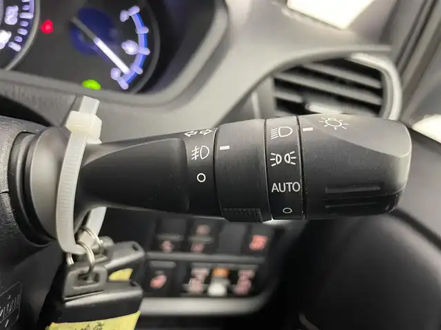 トヨタ エスクァイア ハイブリッド Gi プレミアムパッケージ ブラックテーラード 埼玉県 2019(令1)年 5.9万km ブラック アルパイン11インチナビ/フルセグテレビ/CD/DVD/BT/HDMI/バックカメラ/ETC/アルパイン11インチフリップダウン/クルーズコントロール/トヨタセーフティセンス/プリクラッシュセーフティー/LEDライト/LEDフォグ/オートハイビーム/クリアランスソナー/ハーフレザーシート/シートヒーター（F/R）/ステアリングリモコン/ウッドコンビステアリング