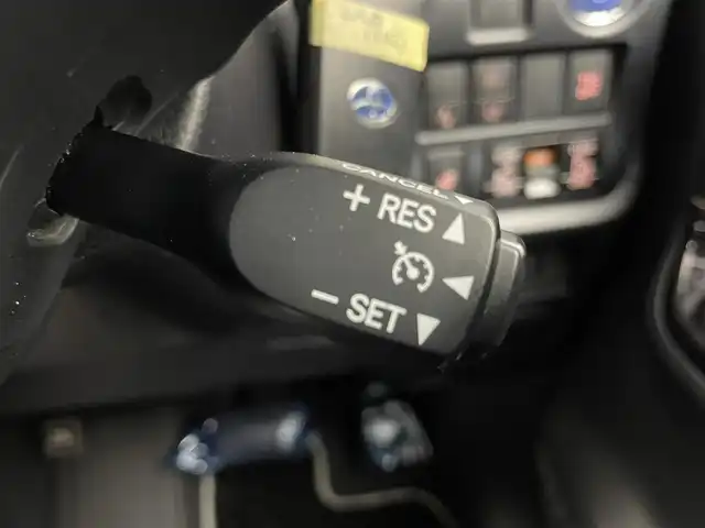 トヨタ エスクァイア ハイブリッド Gi プレミアムパッケージ ブラックテーラード 埼玉県 2019(令1)年 5.9万km ブラック アルパイン11インチナビ/フルセグテレビ/CD/DVD/BT/HDMI/バックカメラ/ETC/アルパイン11インチフリップダウン/クルーズコントロール/トヨタセーフティセンス/プリクラッシュセーフティー/LEDライト/LEDフォグ/オートハイビーム/クリアランスソナー/ハーフレザーシート/シートヒーター（F/R）/ステアリングリモコン/ウッドコンビステアリング