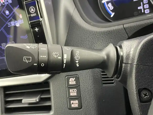 トヨタ エスクァイア ハイブリッド Gi プレミアムパッケージ ブラックテーラード 埼玉県 2019(令1)年 5.9万km ブラック アルパイン11インチナビ/フルセグテレビ/CD/DVD/BT/HDMI/バックカメラ/ETC/アルパイン11インチフリップダウン/クルーズコントロール/トヨタセーフティセンス/プリクラッシュセーフティー/LEDライト/LEDフォグ/オートハイビーム/クリアランスソナー/ハーフレザーシート/シートヒーター（F/R）/ステアリングリモコン/ウッドコンビステアリング