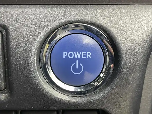 トヨタ エスクァイア ハイブリッド Gi プレミアムパッケージ ブラックテーラード 埼玉県 2019(令1)年 5.9万km ブラック アルパイン11インチナビ/フルセグテレビ/CD/DVD/BT/HDMI/バックカメラ/ETC/アルパイン11インチフリップダウン/クルーズコントロール/トヨタセーフティセンス/プリクラッシュセーフティー/LEDライト/LEDフォグ/オートハイビーム/クリアランスソナー/ハーフレザーシート/シートヒーター（F/R）/ステアリングリモコン/ウッドコンビステアリング