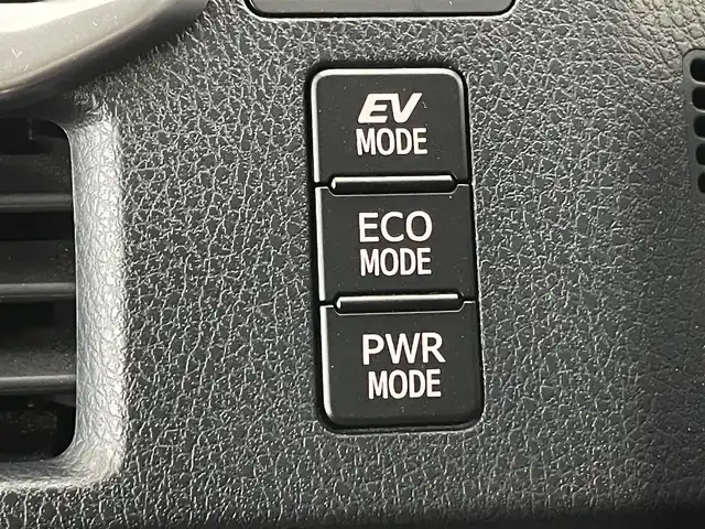 トヨタ エスクァイア ハイブリッド Gi プレミアムパッケージ ブラックテーラード 埼玉県 2019(令1)年 5.9万km ブラック アルパイン11インチナビ/フルセグテレビ/CD/DVD/BT/HDMI/バックカメラ/ETC/アルパイン11インチフリップダウン/クルーズコントロール/トヨタセーフティセンス/プリクラッシュセーフティー/LEDライト/LEDフォグ/オートハイビーム/クリアランスソナー/ハーフレザーシート/シートヒーター（F/R）/ステアリングリモコン/ウッドコンビステアリング