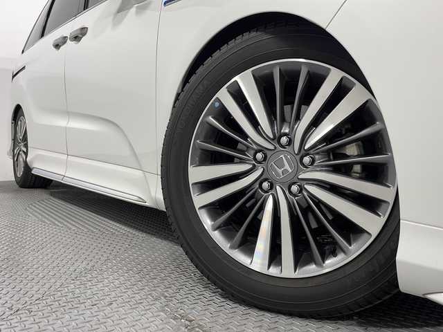 ホンダ オデッセイ ハイブリッド アブソルート ホンダセンシング 広島県 2020(令2)年 4.1万km プラチナホワイトパール 純正9型ナビ/両側パワースライドドア/TEIN車高調/バックモニター/パワーシート/ハーフレザーシート/オットマン/ホンダセンシング/・衝突軽減ブレーキ/・レーンキープアシスト/・アダプティブクルーズコントロール/・誤発進抑制機能/LEDヘッドランプ/オートライト/純正17インチAW/ETC2.0/前後ドライブレコーダー