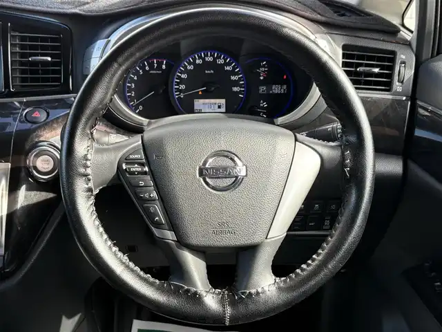 日産 エルグランド ライダー 黒本革 パワーシート 岩手県 2010(平22)年 8.1万km ファントムブラック 4WD/ツインサンルーフ/社外エアロ/社外足回り/社外テールランプ/スポーツマフラー（車検適合）/純正フリップダウンモニター/パワーバックドア/両側パワースライドドア/日産メーカーナビ/全周囲カメラ/前席シートヒーター/〇プッシュスタート/〇ドアバイザー/〇フロアマット/〇電動格納ミラー/オートライト/フォグライト/ETC/前方ドライブレコーダー/スペアキー（1本）