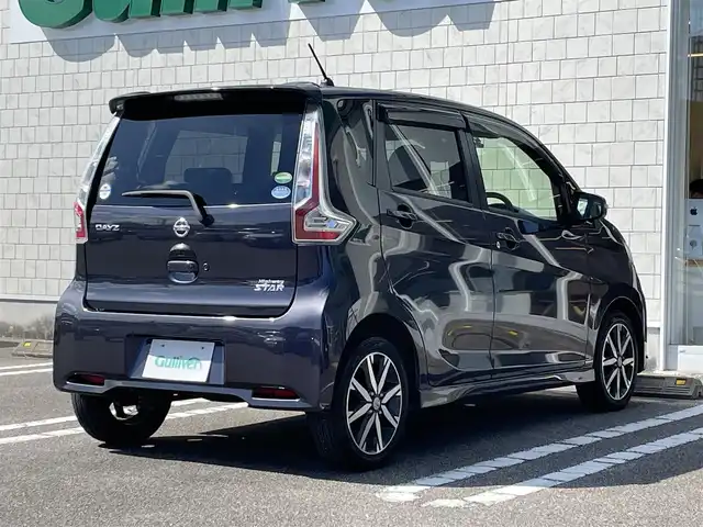 日産 デイズ HWS X プレミアムセレクション 宮崎県 2018(平30)年 3.9万km プレミアムパープルP 純正ナビ【MM317D-W】/・フルセグTV・Bluetooth・CD・DVD/純正ドライブレコーダー/衝突軽減ブレーキ/アラウンドビューモニター/オートライト/オートハイビーム/HIDヘッドライト/フォグライト/純正フロアマット/純正15インチアルミホイール/プッシュスタート/スペアキー有り