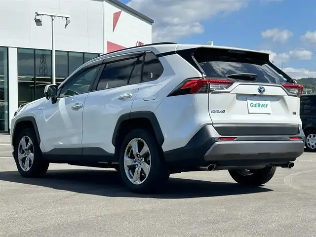 トヨタ ＲＡＶ４ ハイブリットG 熊本県 2019(令1)年 5万km ホワイトパールクリスタルシャイン サンルーフ/純正ナビ/　　CD/DVD/BT/フルセグ/バックカメラ/レーダークルーズコントロールACC/LEDオートライト/シートヒーター/純正18インチアルミホイール/アイドリングストップ/スマートキー/ETC2.0