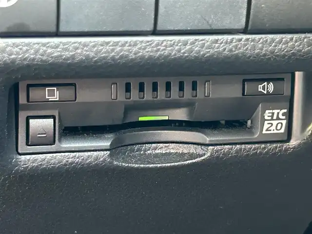 トヨタ ＲＡＶ４ ハイブリットG 熊本県 2019(令1)年 5万km ホワイトパールクリスタルシャイン サンルーフ/純正ナビ/　　CD/DVD/BT/フルセグ/バックカメラ/レーダークルーズコントロールACC/LEDオートライト/シートヒーター/純正18インチアルミホイール/アイドリングストップ/スマートキー/ETC2.0