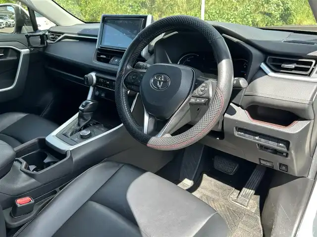 トヨタ ＲＡＶ４ ハイブリットG 熊本県 2019(令1)年 5万km ホワイトパールクリスタルシャイン サンルーフ/純正ナビ/　　CD/DVD/BT/フルセグ/バックカメラ/レーダークルーズコントロールACC/LEDオートライト/シートヒーター/純正18インチアルミホイール/アイドリングストップ/スマートキー/ETC2.0