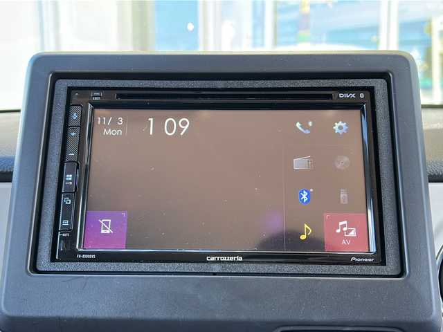 ホンダ Ｎ ＯＮＥ オリジナル 静岡県 2024(令6)年 0.7万km フィヨルドミストパール 社外ディスプレイオーディオ/・CD/・DVD/・Bluetooth/・USB/・AM/・FM/主要装備/・衝突軽減/・レーンキープ/・追従クルコン/・コーナーセンサー後/・バックカメラ/・ドラレコ前後/・ETC/・ステリモ/・電動パーキングブレーキ/・オートホールド/・LEDヘッドライト/・オートライト/・純正フロアマット/・スマートキー/・プッシュスタート